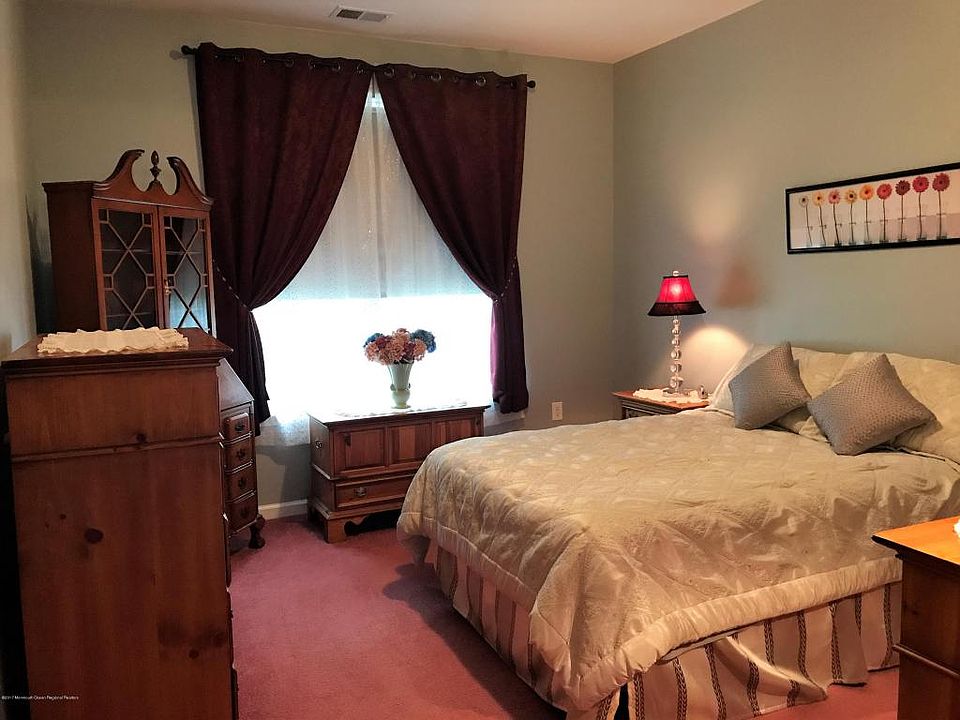 1st image of 29 Whitewater Dr