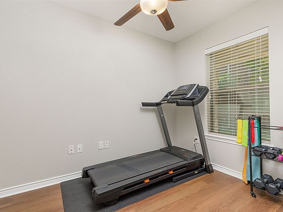 4th image of 2104 Azure Pointe
