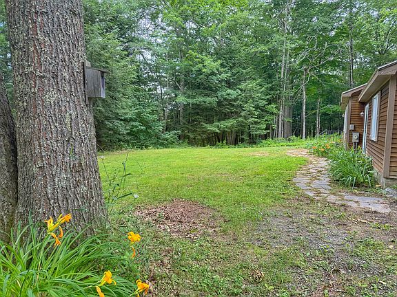 3rd image of 16 Hemlock Lane