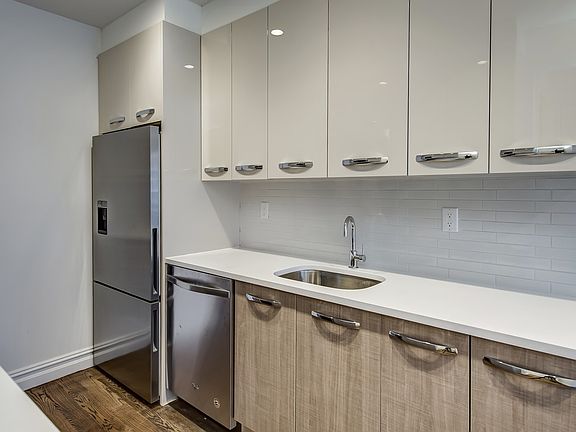 5th image of 525 Myrtle Ave APT 501