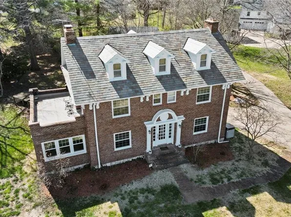 1104 S Golf Hill Dr, Excelsior Springs, MO 64024