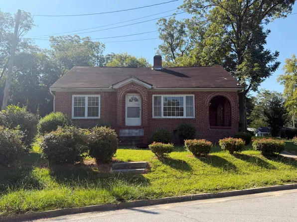802 Milwee Ave, Greenwood, SC 29646