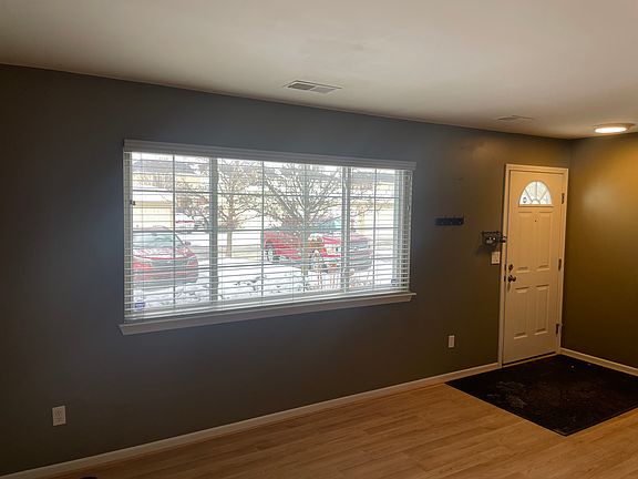 3rd image of 29872 Donna Ln
