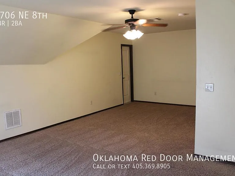 1706 NE 8th St — Photo 5