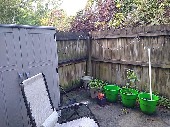 2nd image of 1303 E 10th St APT F