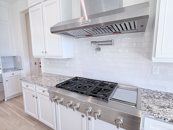 UPGRADED BACKSPLASH