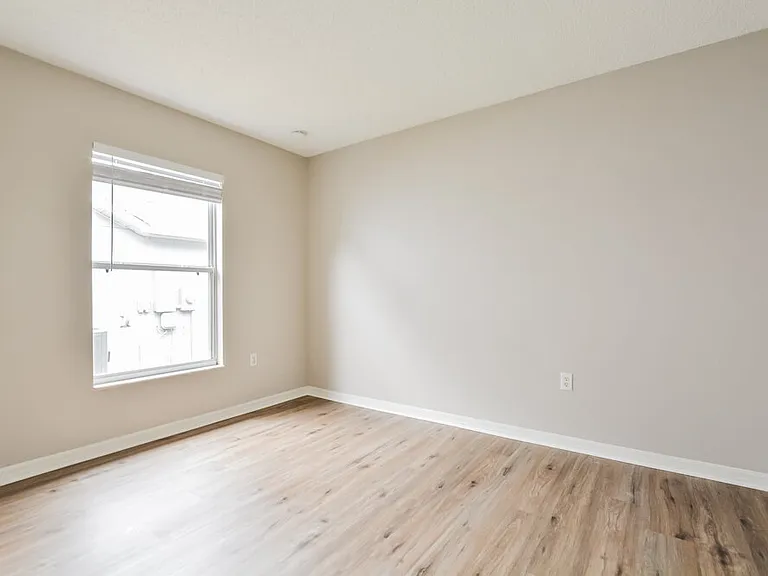 2649 Winchester Cir — Photo 11