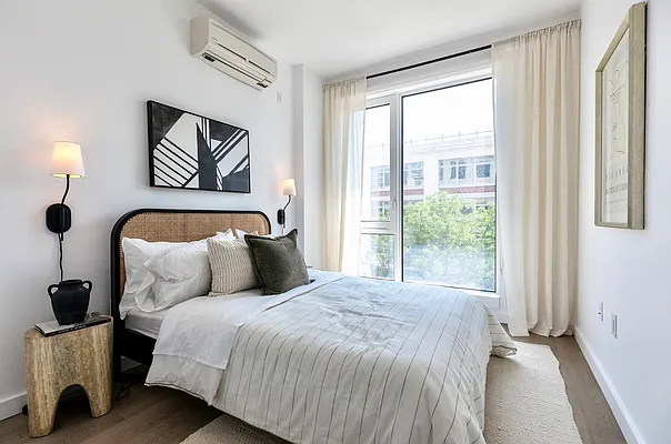 Rented by Manhattan Realty Group | media 7