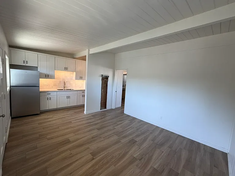 413 S Myers St — Photo 10