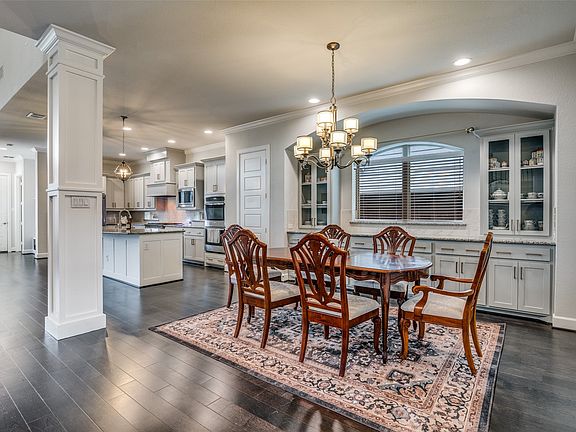 3rd image of 8917 Homestead Blvd