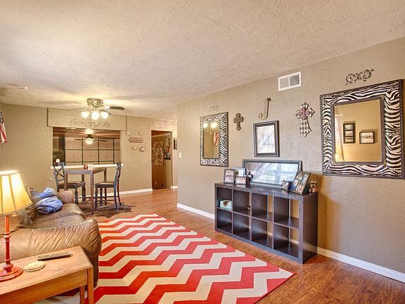 3rd image of 10412 Cosby Ln
