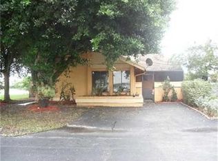 8370 SW 39th Ct, Davie, FL 33328