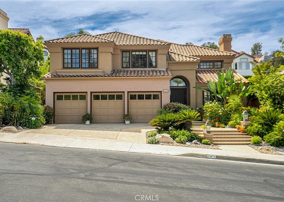 1st image of 24876 Paseo Primario
