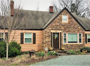 2464 Harrison Dr, Burlington, NC 27215