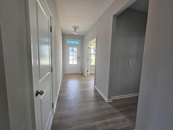 4th image of 3127 Armeria Dr