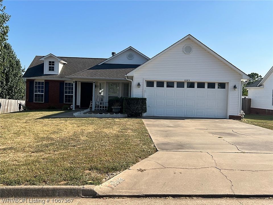 1st image of 1003 Opal Dr