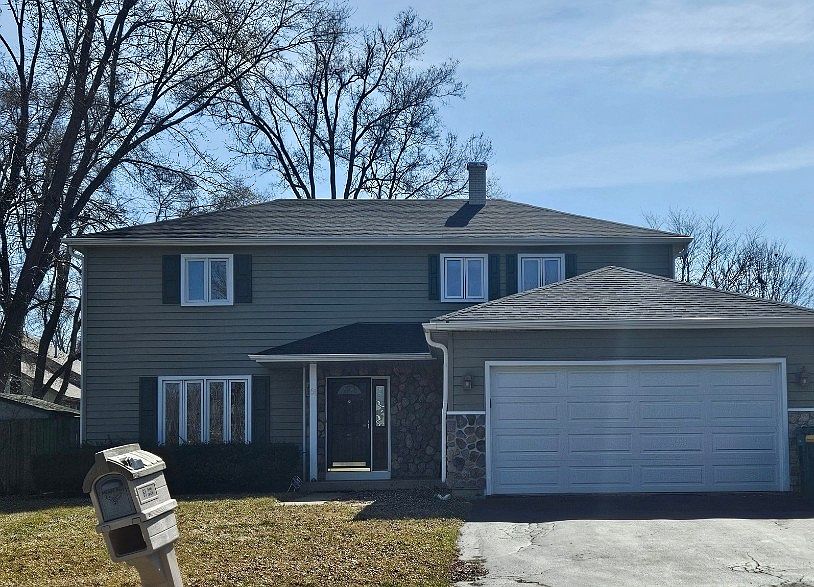 1st image of 61 Coventry Cove Ln