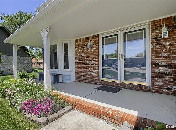 2nd image of 20655 Leelanau Trl