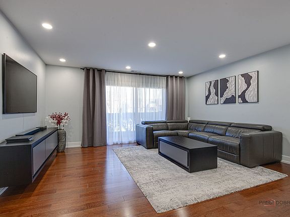 4th image of 615 Tralee Ct APT 1C