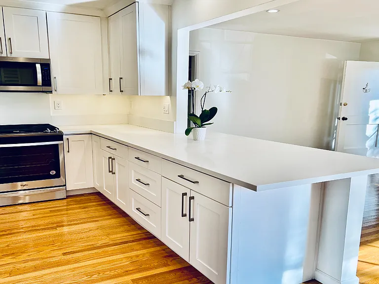 1256 Devon Ave #1256 — Photo 4
