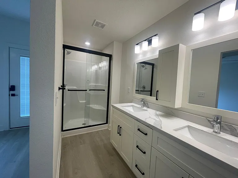 322 N Conway St — Photo 5