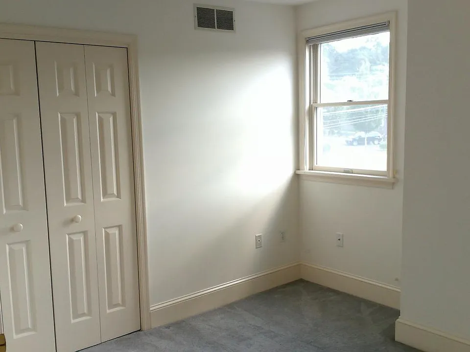 526 Davisville Rd #2