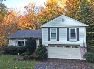 9213 Beachway Ln, Springfield, VA 22153