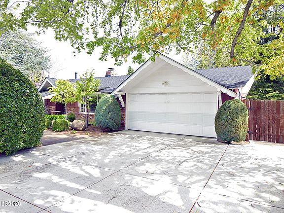 3rd image of 2825 Knight Rd