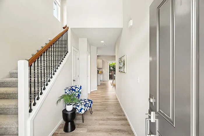 3 bed, 3.0 bath, 1771 sqft, $3,600 — Photo 2