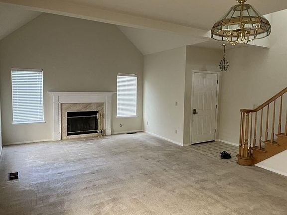 3rd image of 410 Camberly Way