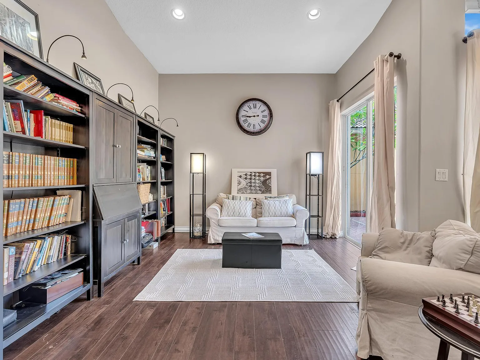 3 bed, 2.0 bath, 1818 sqft, $4,800 — Photo 3