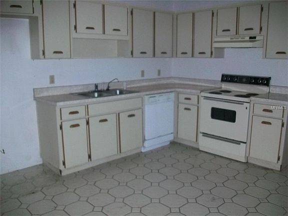 4th image of 1215 Crossfield Dr