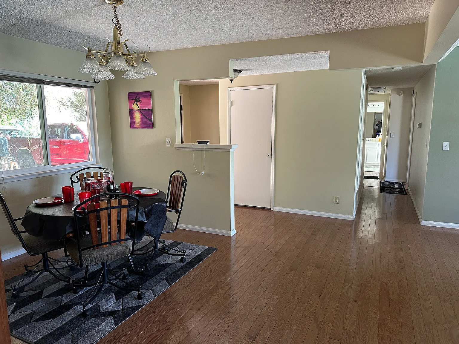 3 bed, 1950 sqft, $1,500 — Photo 4