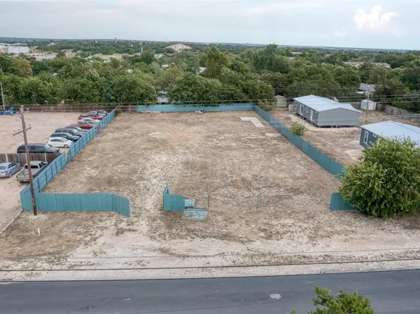 1004 S West Dr, Leander, TX 78641