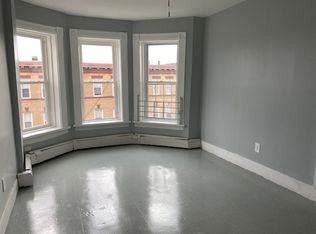 291 Elm St #3-D, Holyoke, MA 01040
