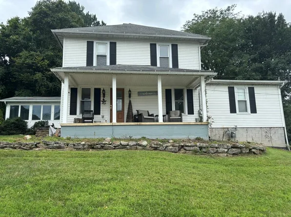 302 S Mount Vernon Ave, Loudonville, OH 44842