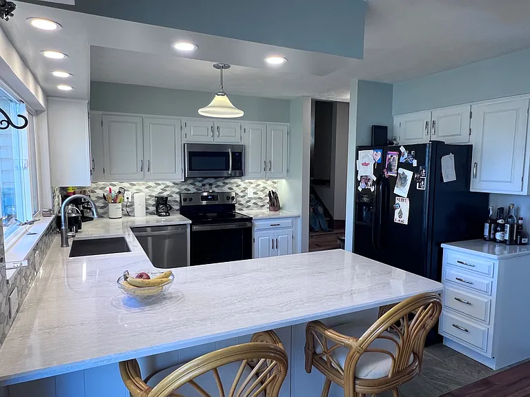 1060 Greenland Cir — Photo 4
