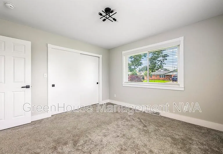 808 NW 11th St #808NW11TH — Photo 17