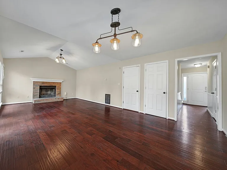 9911 Manbey Ct — Photo 6