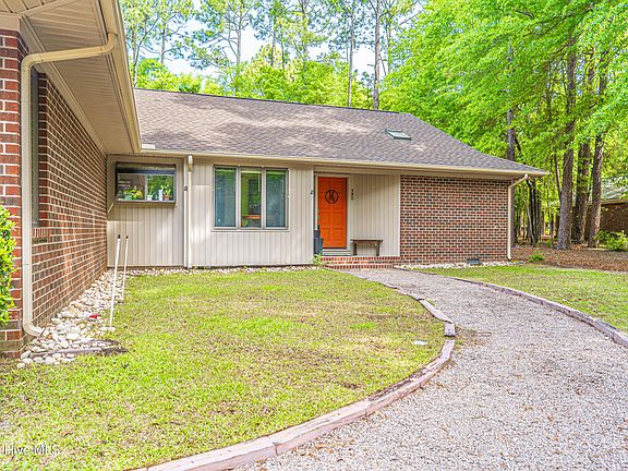 5th image of 340 Oakmont Circle