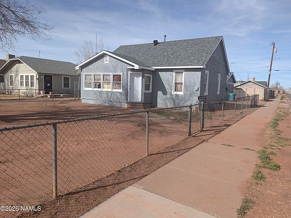 2nd image of 700 W Maple St