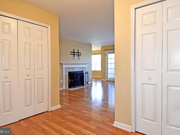 3rd image of 6427 Richmond Hwy APT 202