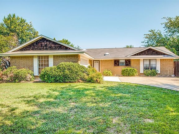 4th image of 2795 Hollandale Ln