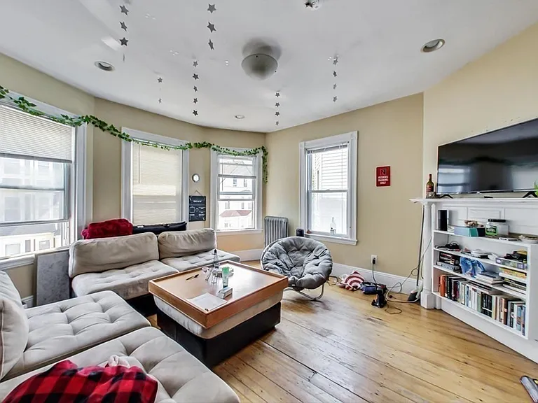 48 Hillside St #2 — Photo 13