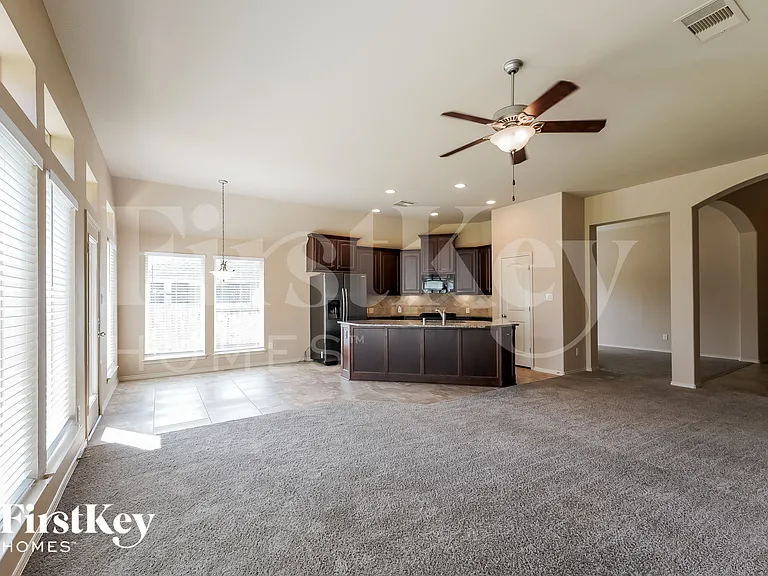 4203 Driftwood Bend Ct — Photo 3