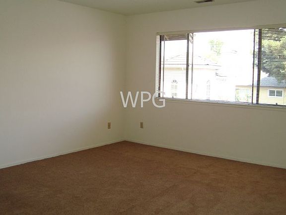5th image of 1452 W Latimer Ave