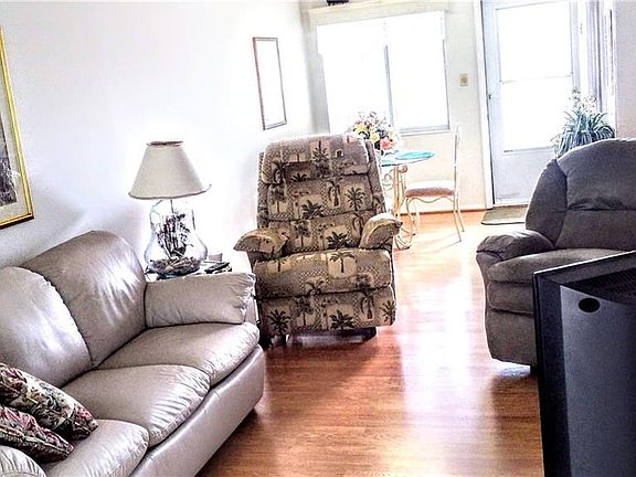 3rd image of 2237 Canal Dr #C34
