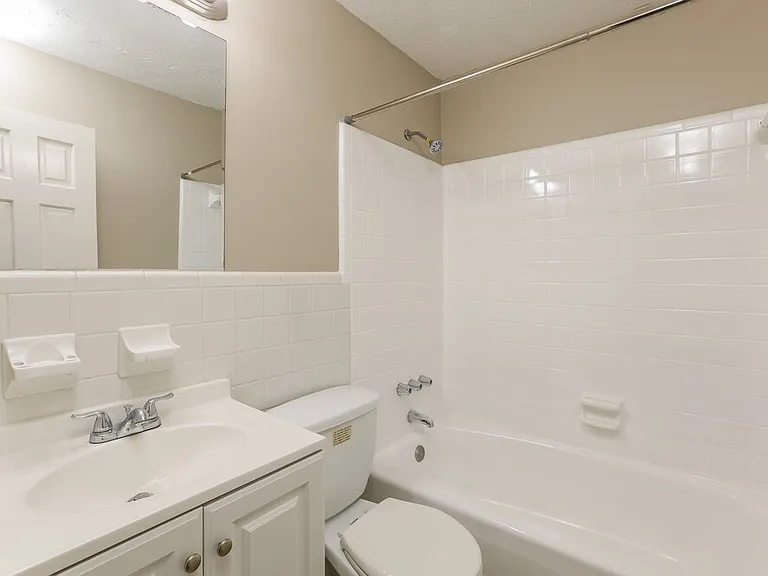 970 Kathryn Ct — Photo 14
