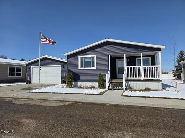 1614 Fox Dr SE, Mandan, ND 58554