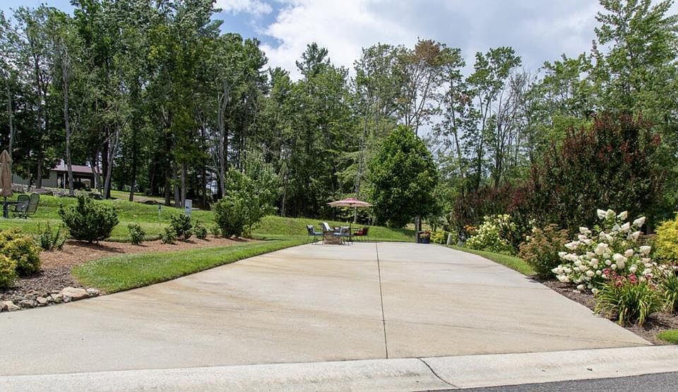 1st image of 2524 Edmonds Rd #2